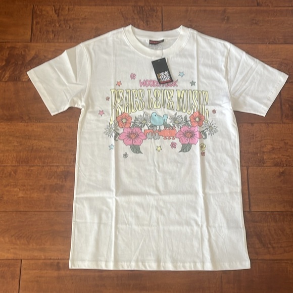 NWT Cotton On The Oversized Graphic License Tee - Picture 5 of 10